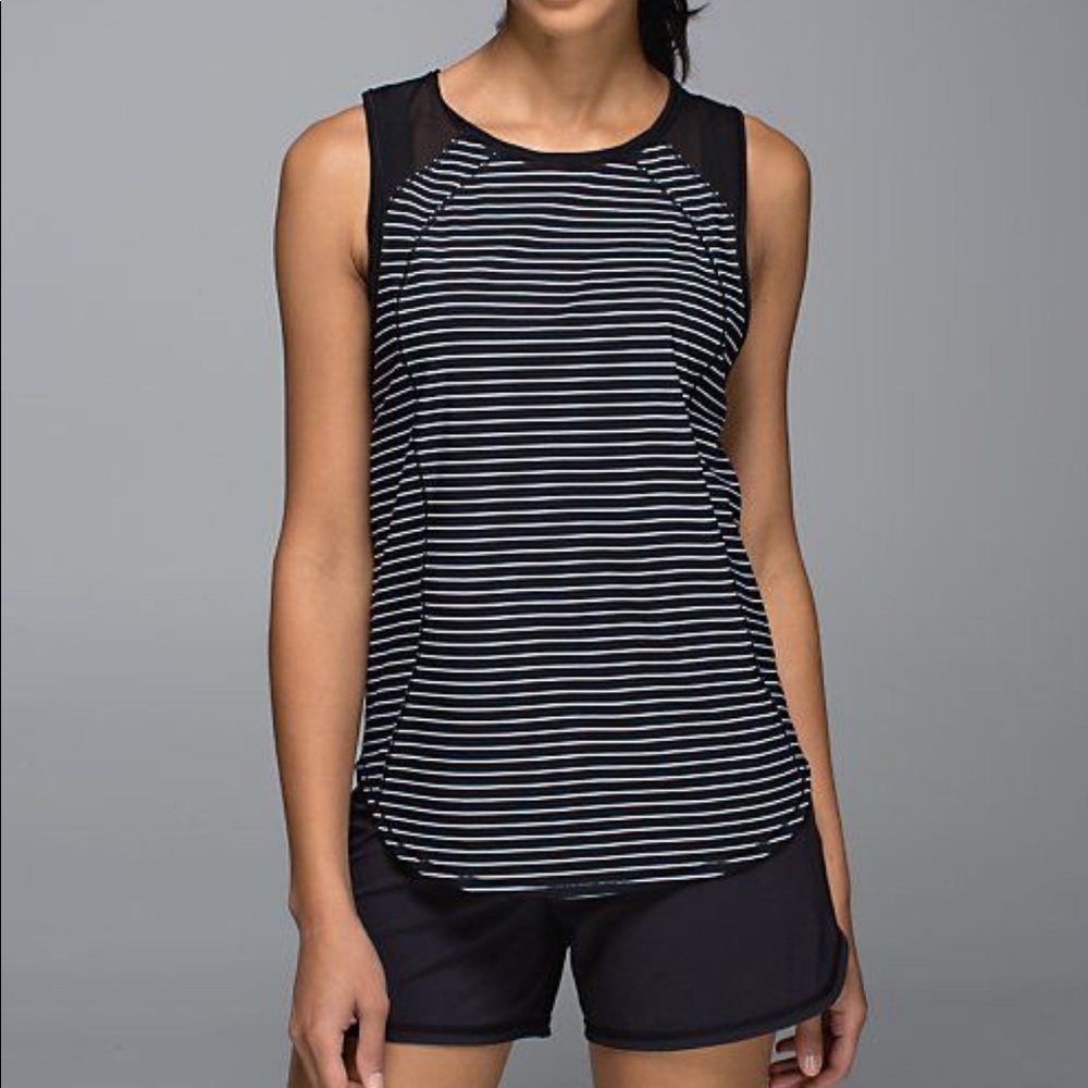 Lululemon sculpt tank 8 black and white stripes